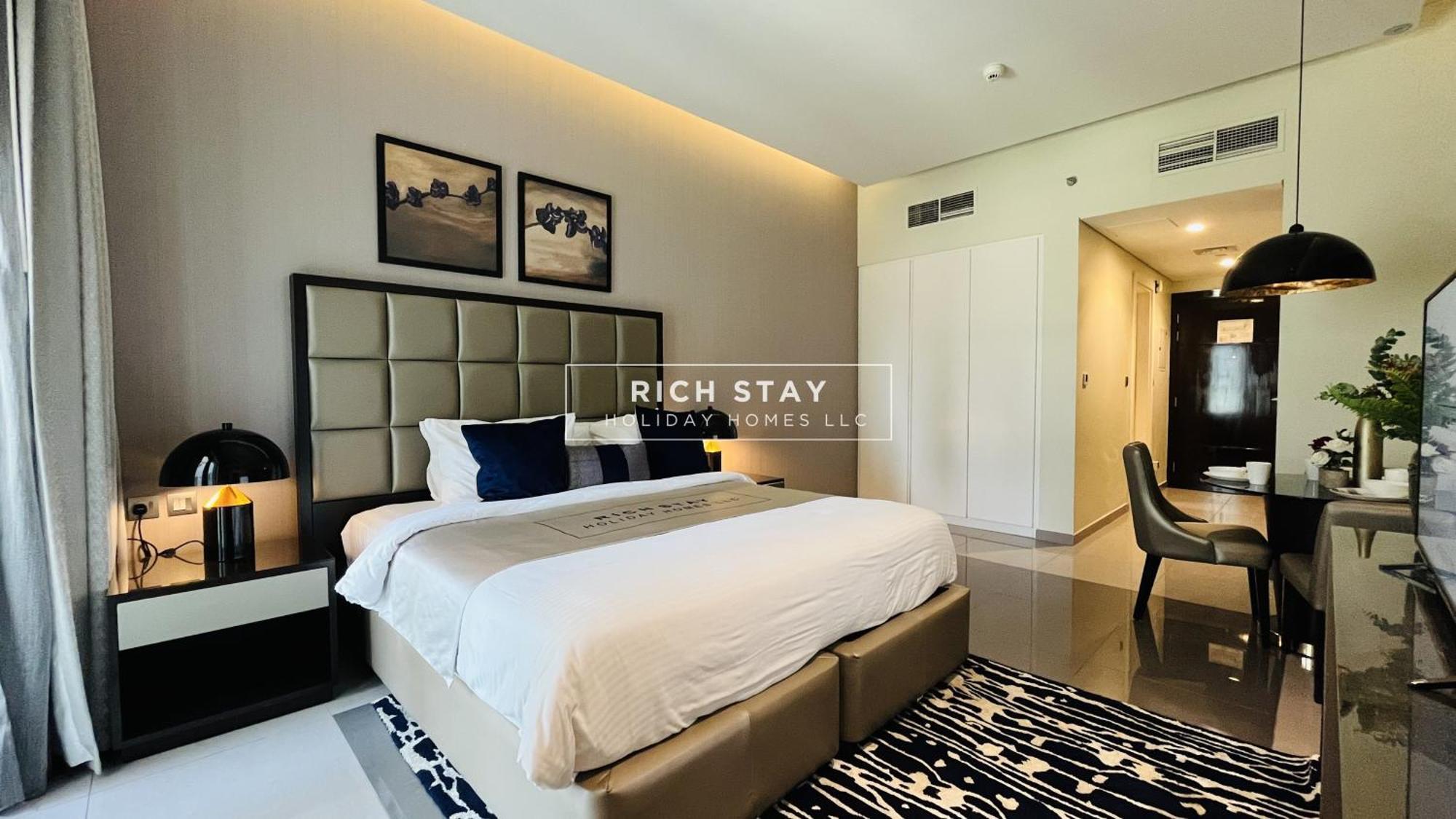Modern Loft In Damac Majestine,business Bay Dubai